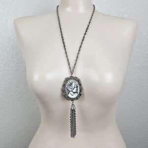 1970s Resin Cameo Black White Pendant Necklace Tassel Silver Tone Vintage